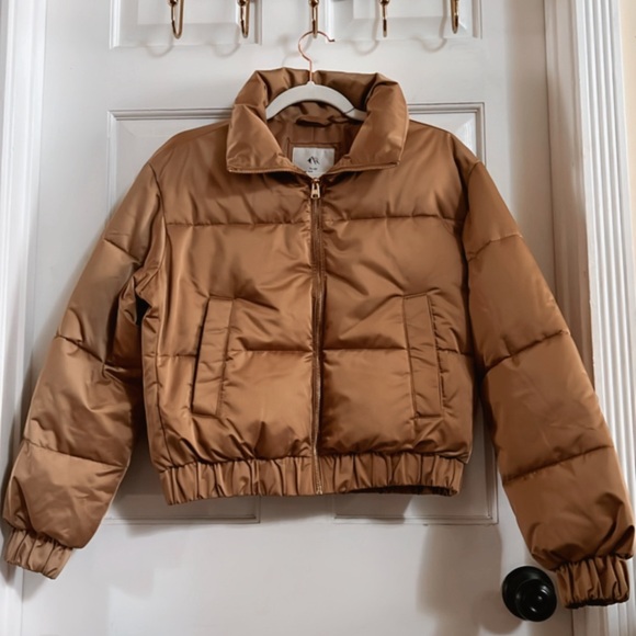 NWT ABERCROMBIE & FITCH A&F Womens
Ultra Mini Puffer Jacket Coat - Picture 6 of 8